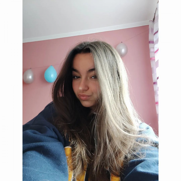 DirectMe profile picture for @charlotte