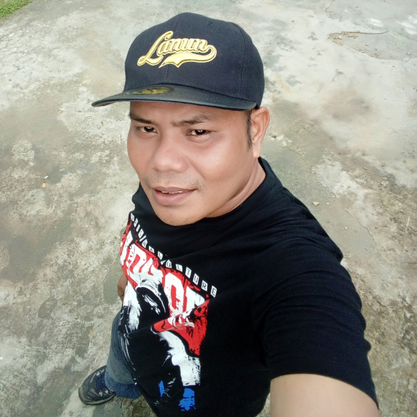 DirectMe profile picture for @bonn