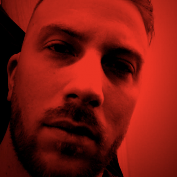 DirectMe profile picture for @gates