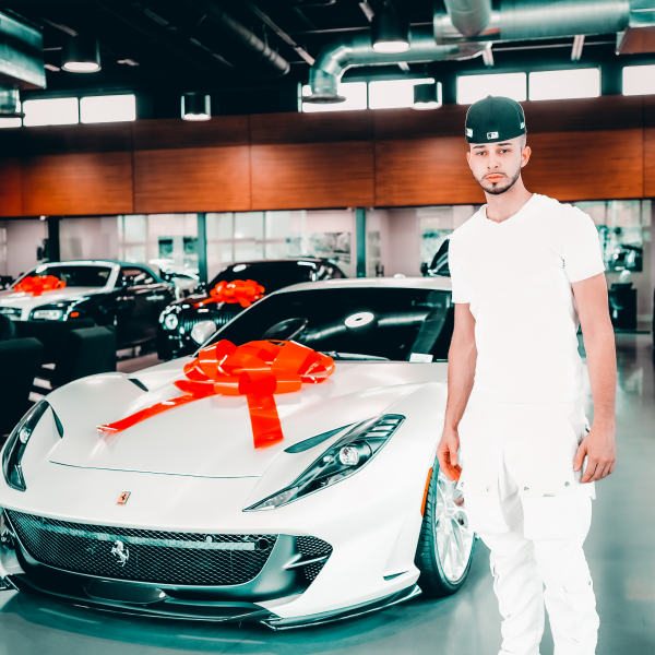 DirectMe profile picture for @lavish