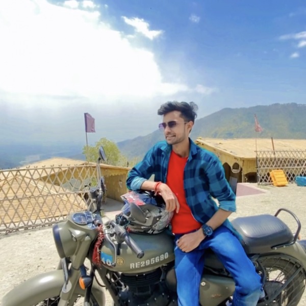 kartik kaushik vlogs on Direct.me