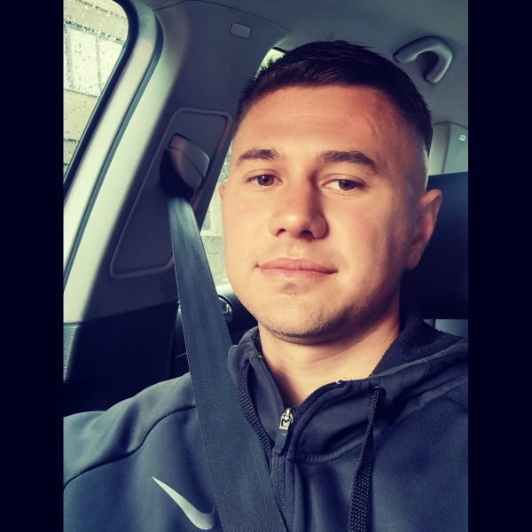 DirectMe profile picture for @milano