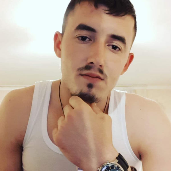 DirectMe profile picture for @gata