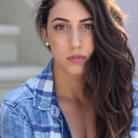 Caitlin Dechelle