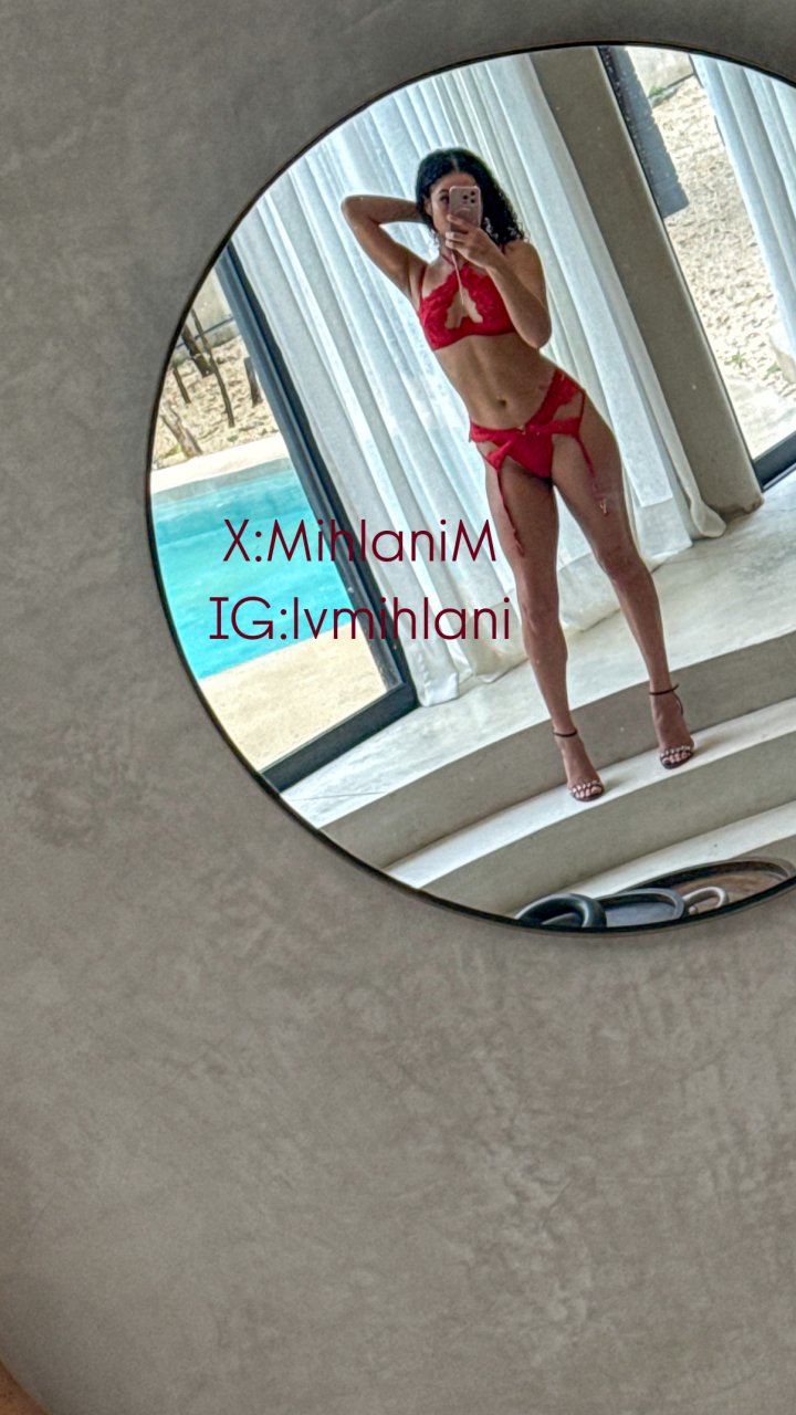 MihlaniMoore